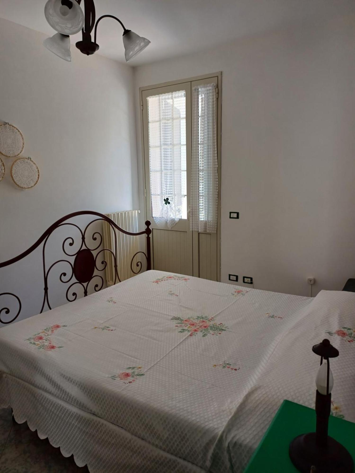 La Voliera Apartment Castro  Bagian luar foto